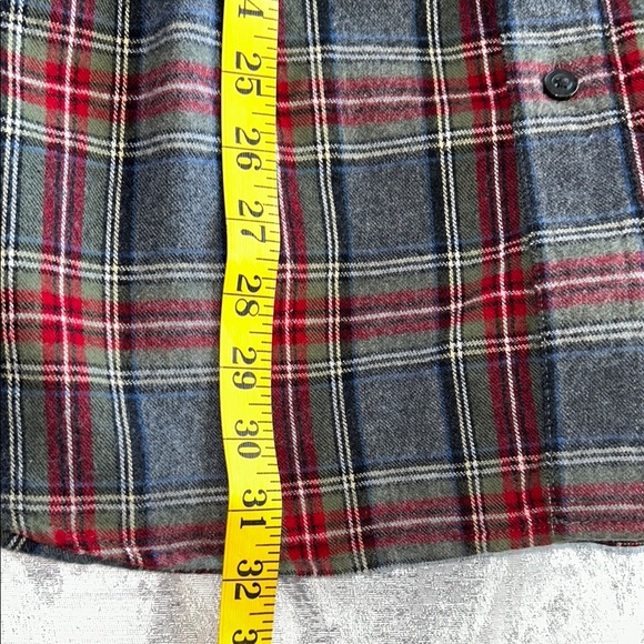 L.L. Bean Men's Casual Plaid Shirt - Red and Black - Picture 5 of 11